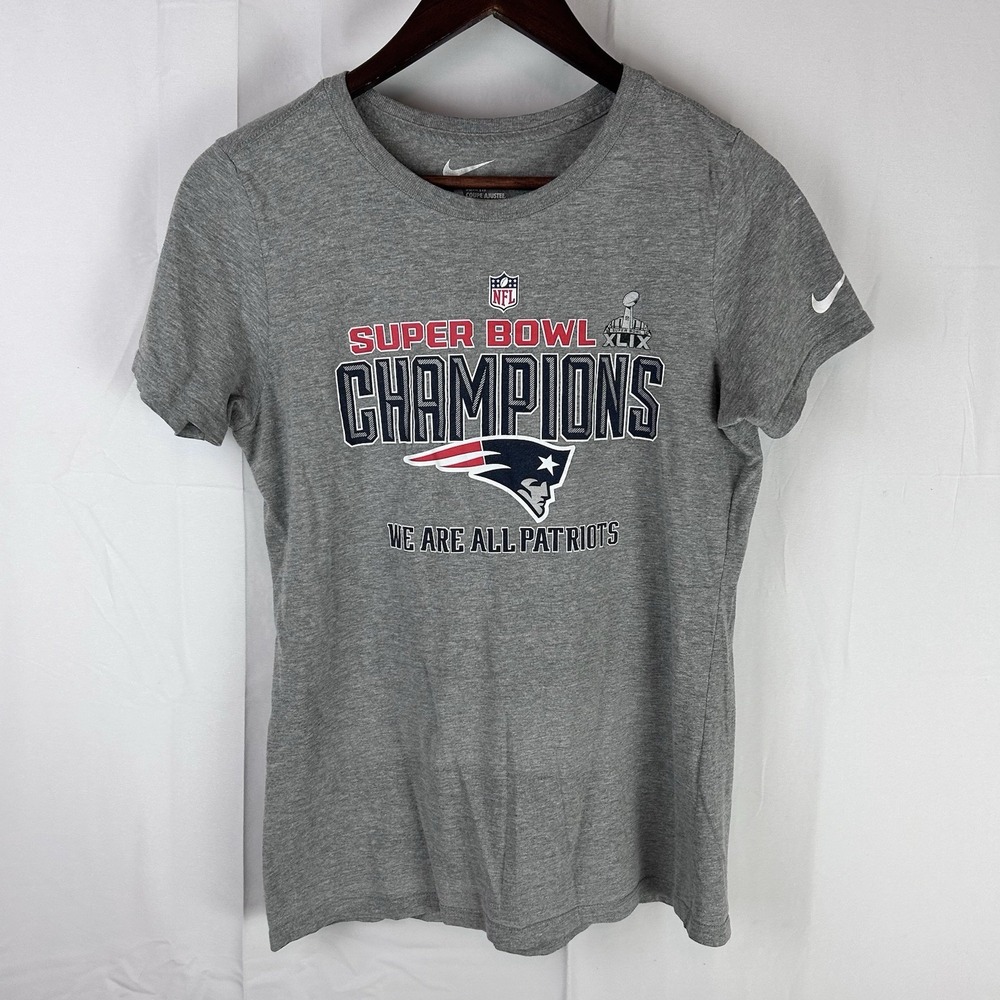 Nike Top Womens Large Slim‎ Gray T-Shirt NFL Patriots Super Bowl Championship
